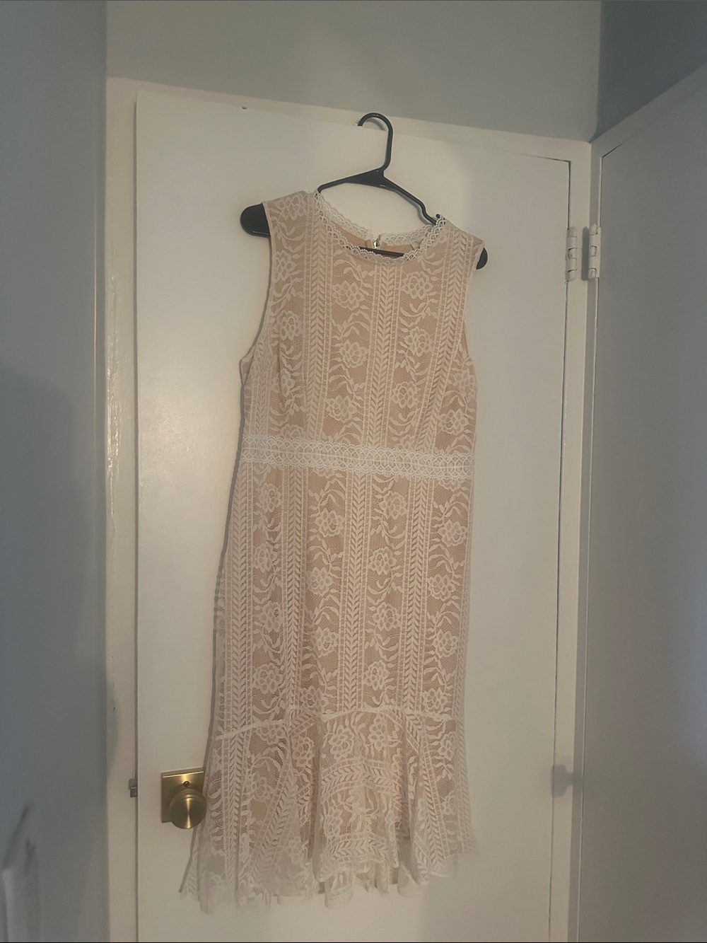 Sleeveless Lace Midi Dress in Beige